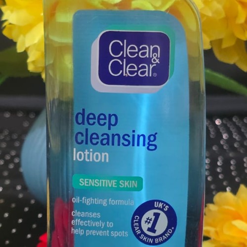 Clean &amp; Clear Cleanser