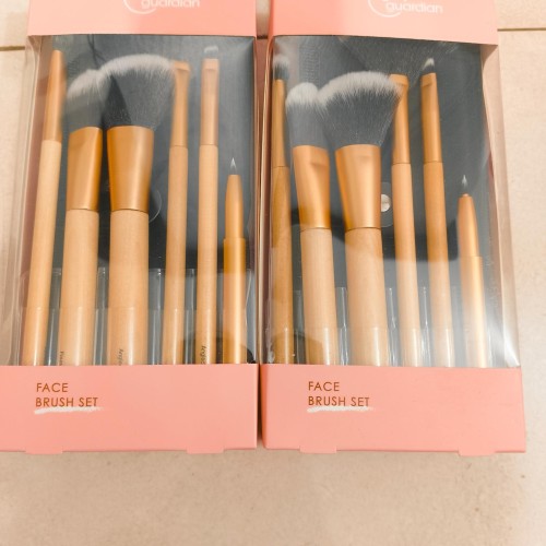 Guardian Make Up Brush